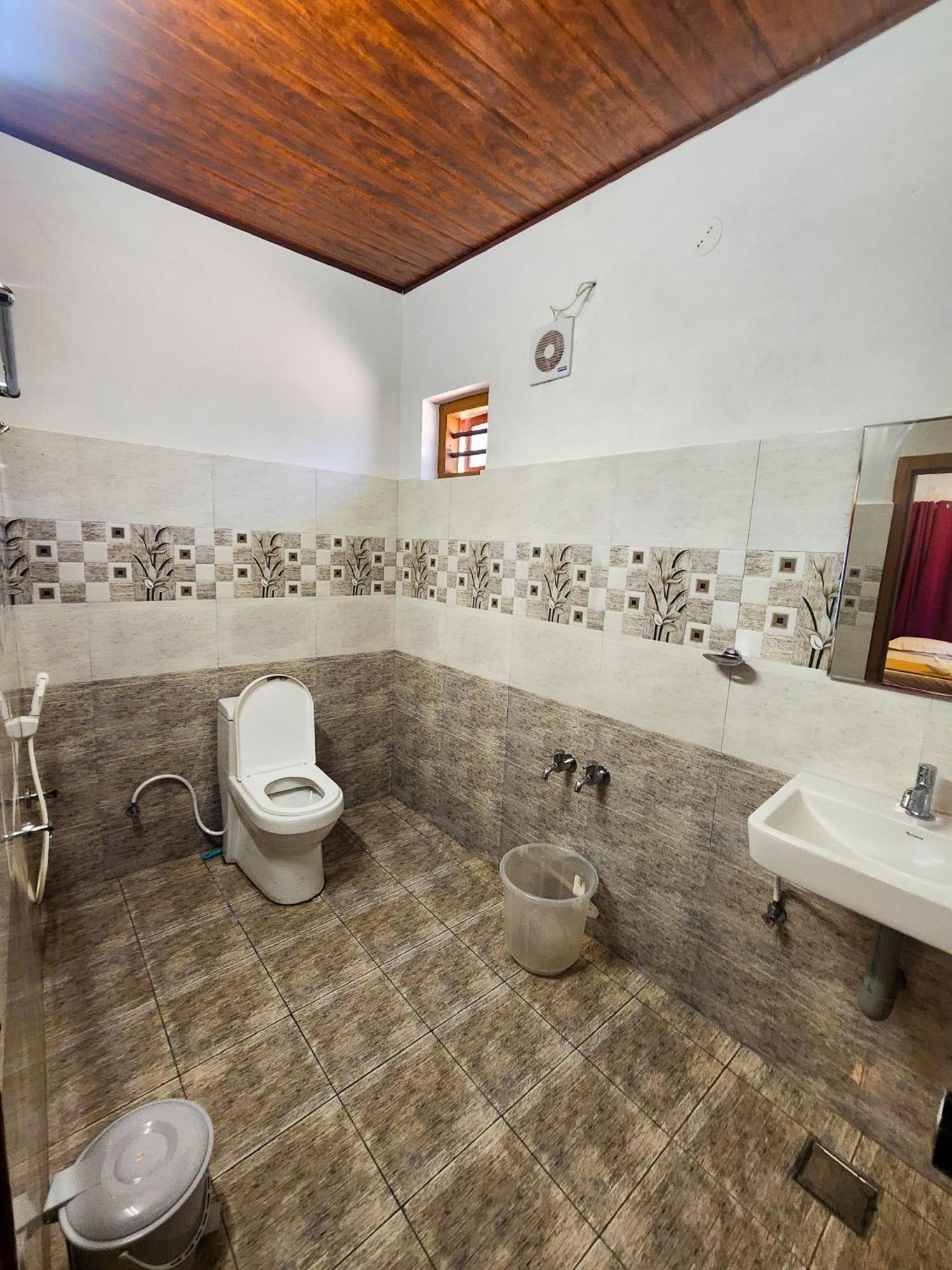 Celestial Heights Homestay Kurchi Esterno foto