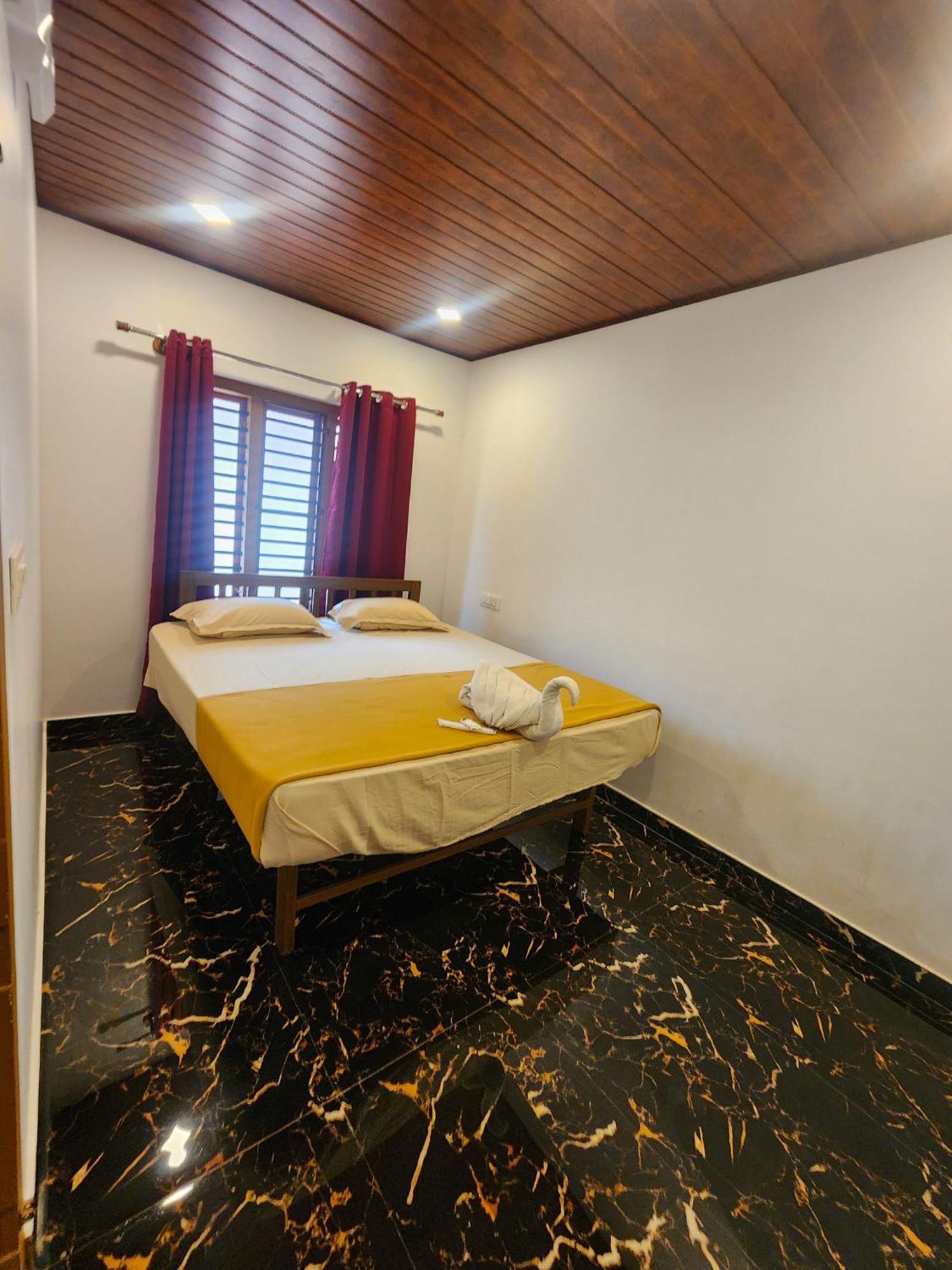 Celestial Heights Homestay Kurchi Esterno foto